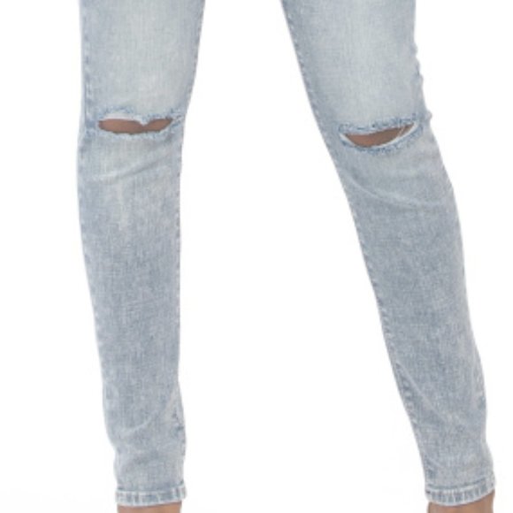 True Religion Jennie Curvy High Rise With Destroy in Light Whisper Size 32 - Picture 3 of 13